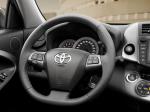 Toyota RAV4 2010 года